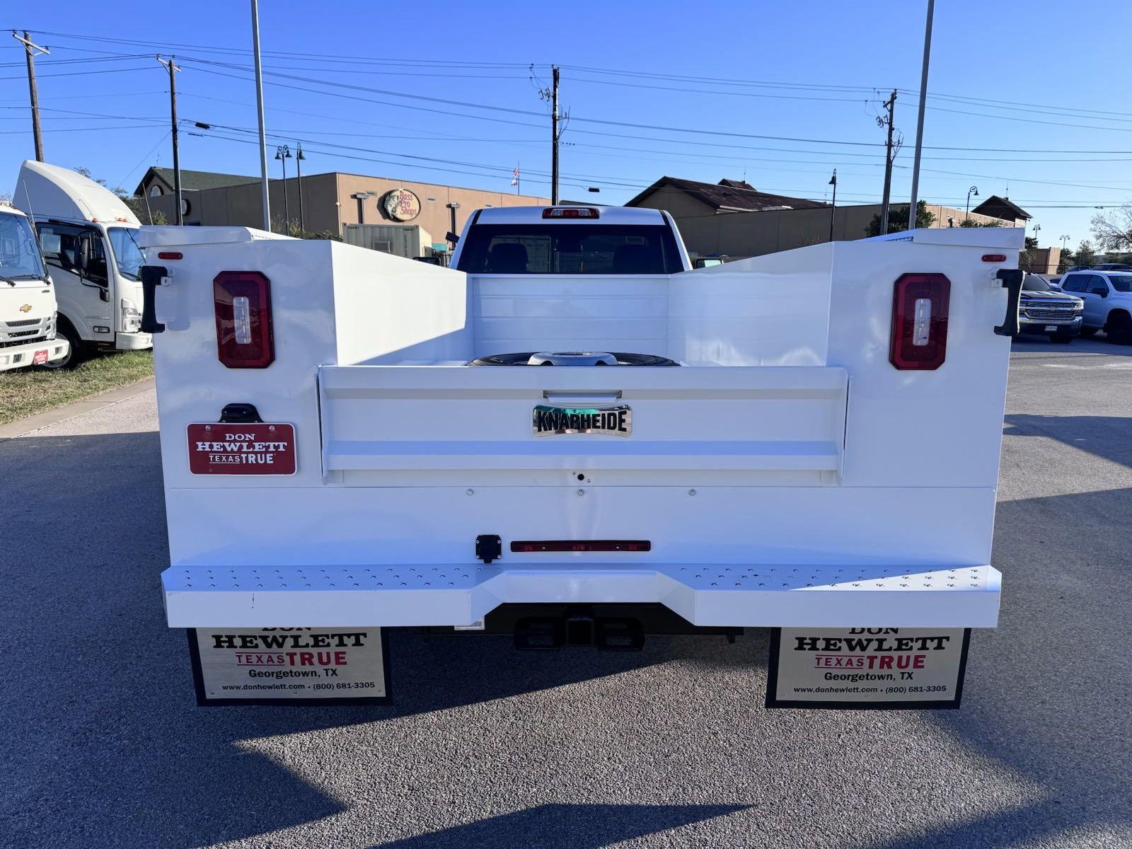 2025 Chevrolet Silverado 3500 HD Chassis Cab Vehicle Photo in GEORGETOWN, TX 78626-7508