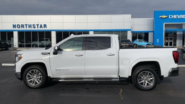 2021 GMC Sierra 1500 Vehicle Photo in MOON TOWNSHIP, PA 15108-2571