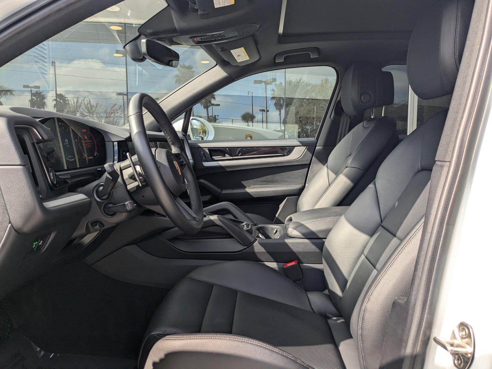 2024 Porsche Cayenne Vehicle Photo in Maitland, FL 32751