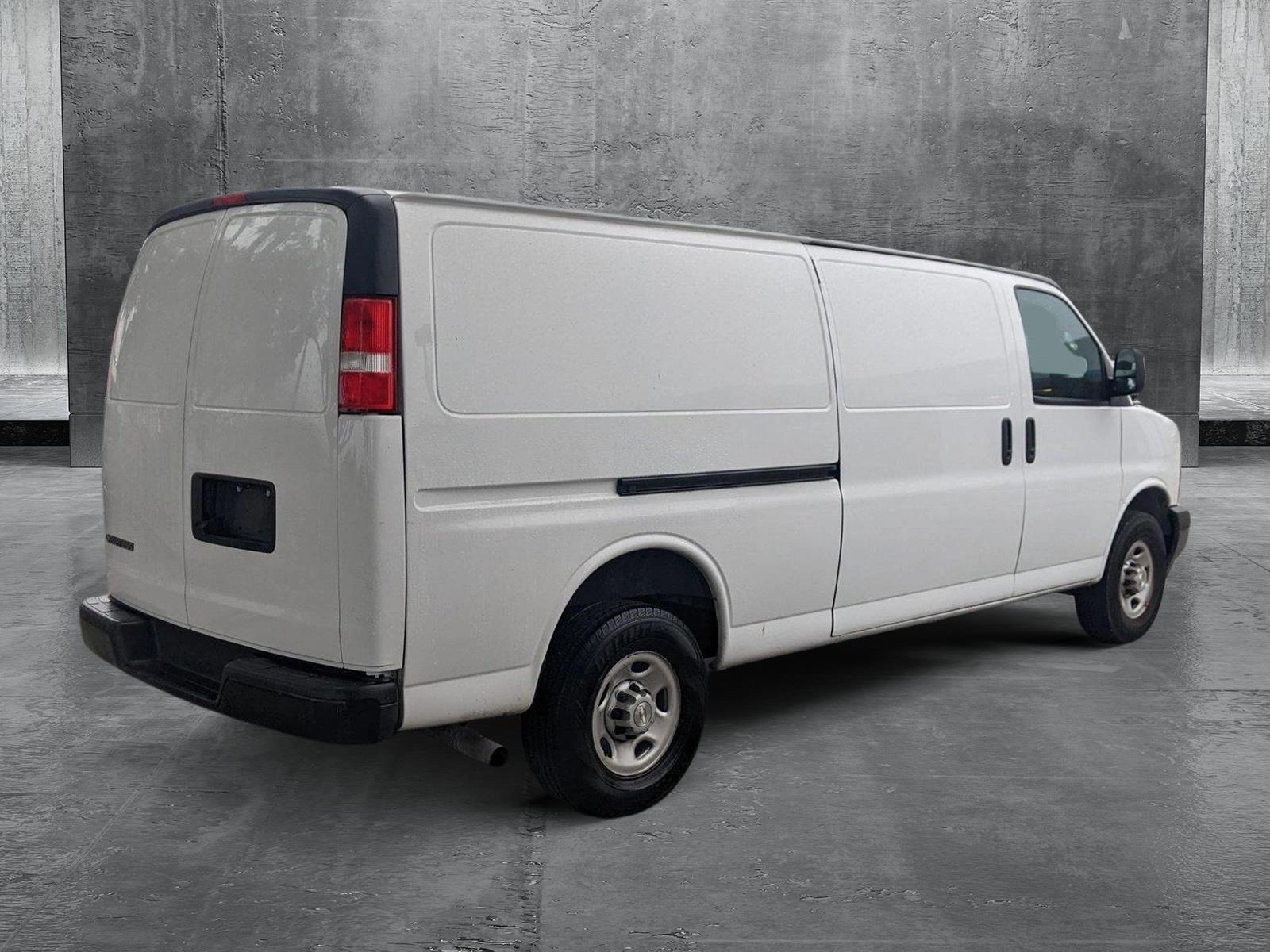 2023 Chevrolet Express Cargo 2500 Vehicle Photo in PEMBROKE PINES, FL 33024-6534