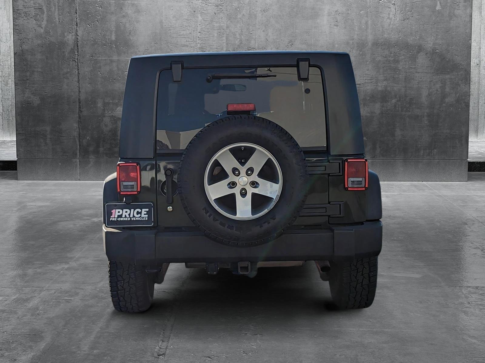 2010 Jeep Wrangler Unlimited Vehicle Photo in Spokane Valley, WA 99212
