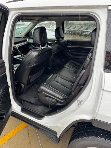 2023 Jeep Grand Cherokee L Vehicle Photo in Peoria, IL 61615