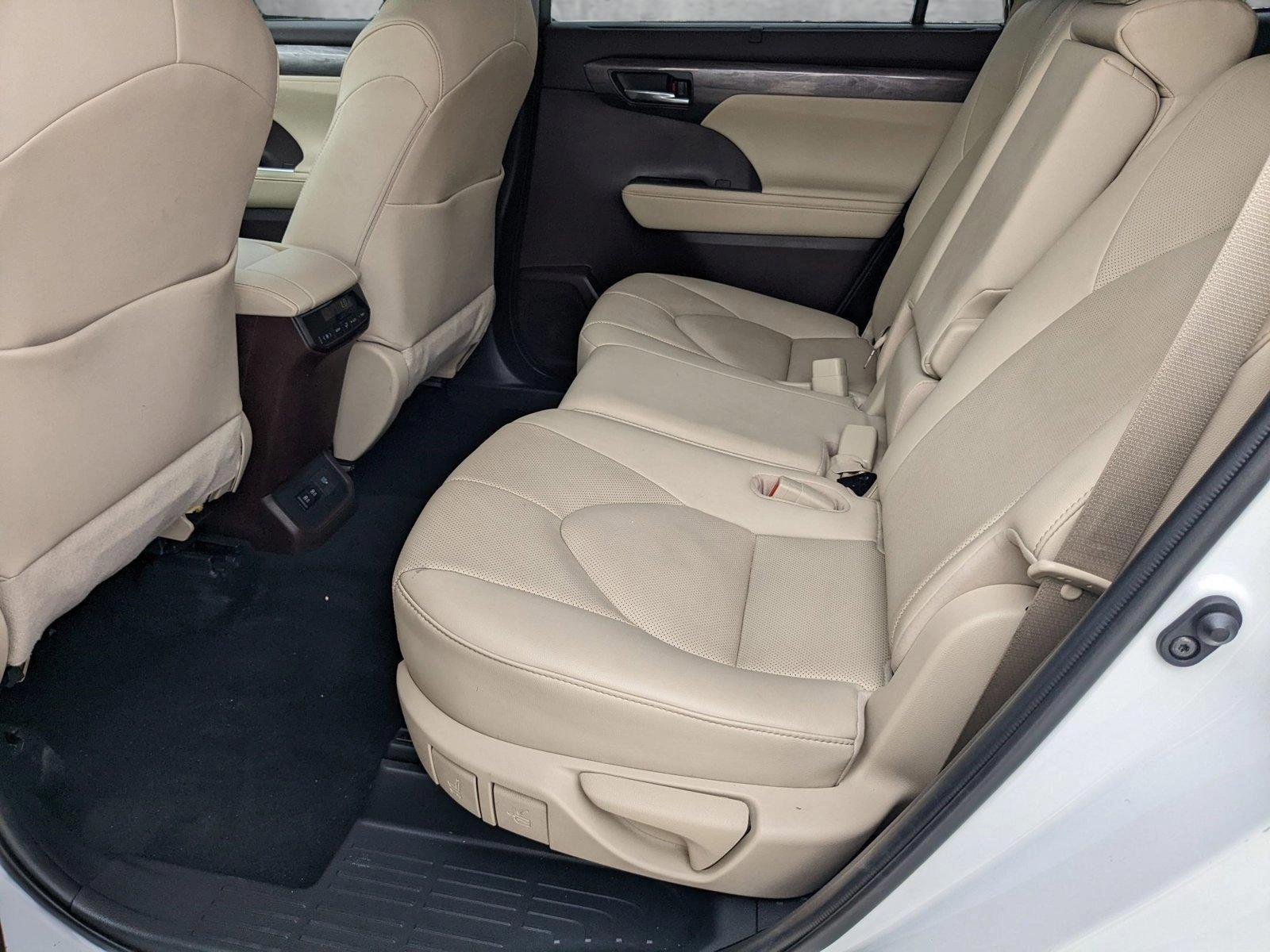 2020 Toyota Highlander Vehicle Photo in Davie, FL 33331