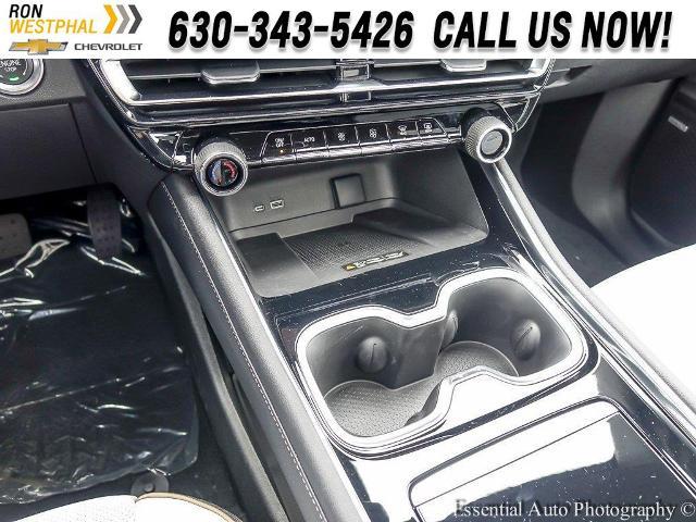 2025 Chevrolet Traverse Vehicle Photo in AURORA, IL 60503-9326