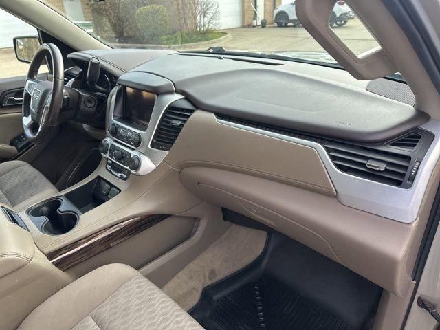 2015 GMC Yukon XL Vehicle Photo in MEDINA, OH 44256-9631