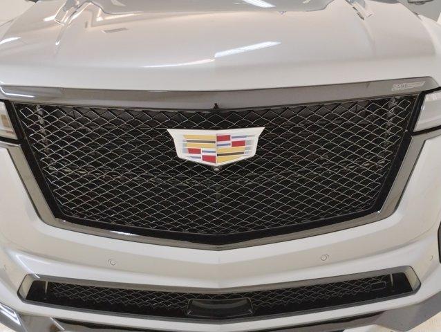 2024 Cadillac Escalade Vehicle Photo in PINEVILLE, NC 28134-8495