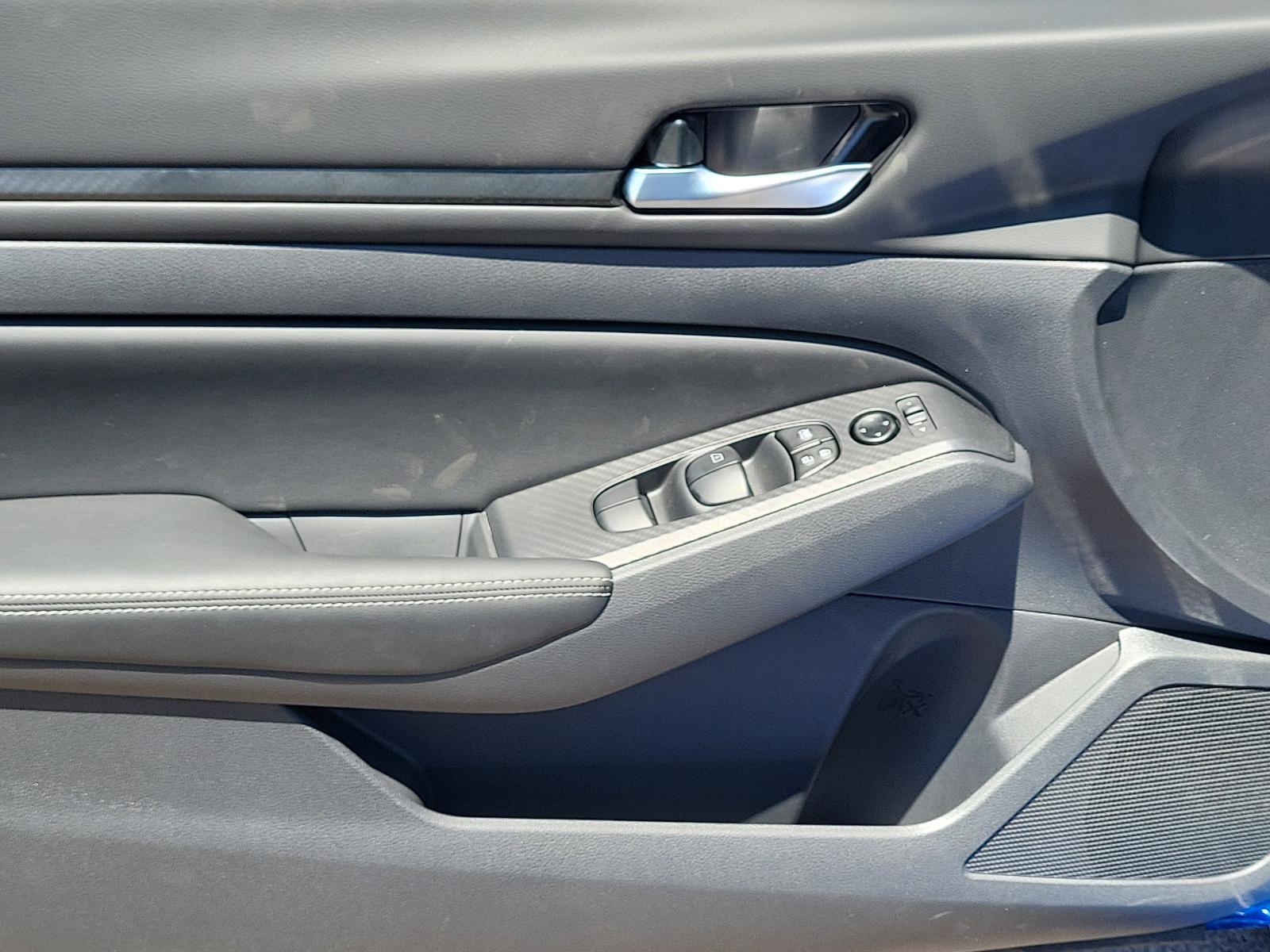 2025 Nissan Altima Vehicle Photo in Albuquerque, NM 87110