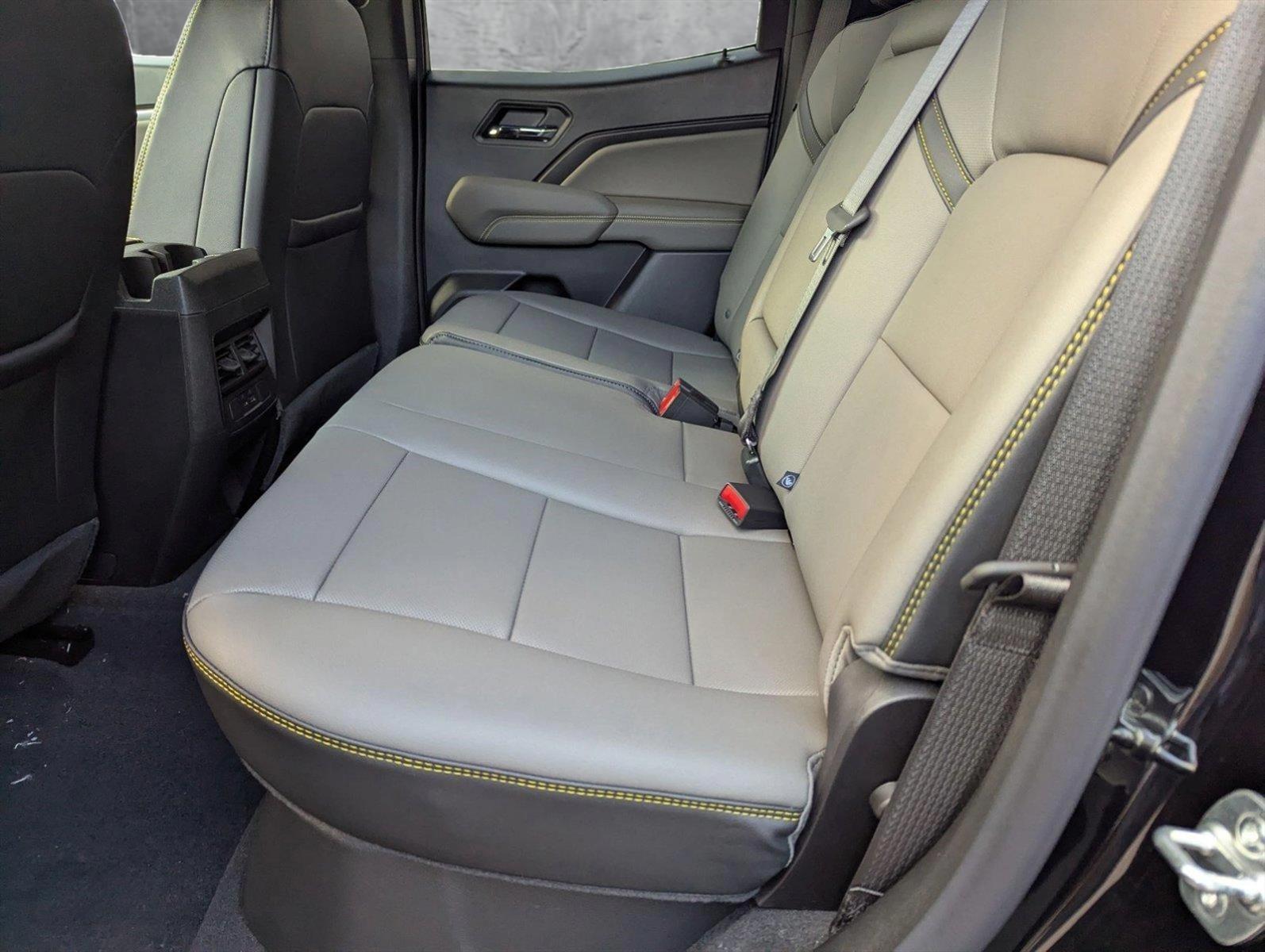 2025 Chevrolet Colorado Vehicle Photo in GREENACRES, FL 33463-3207