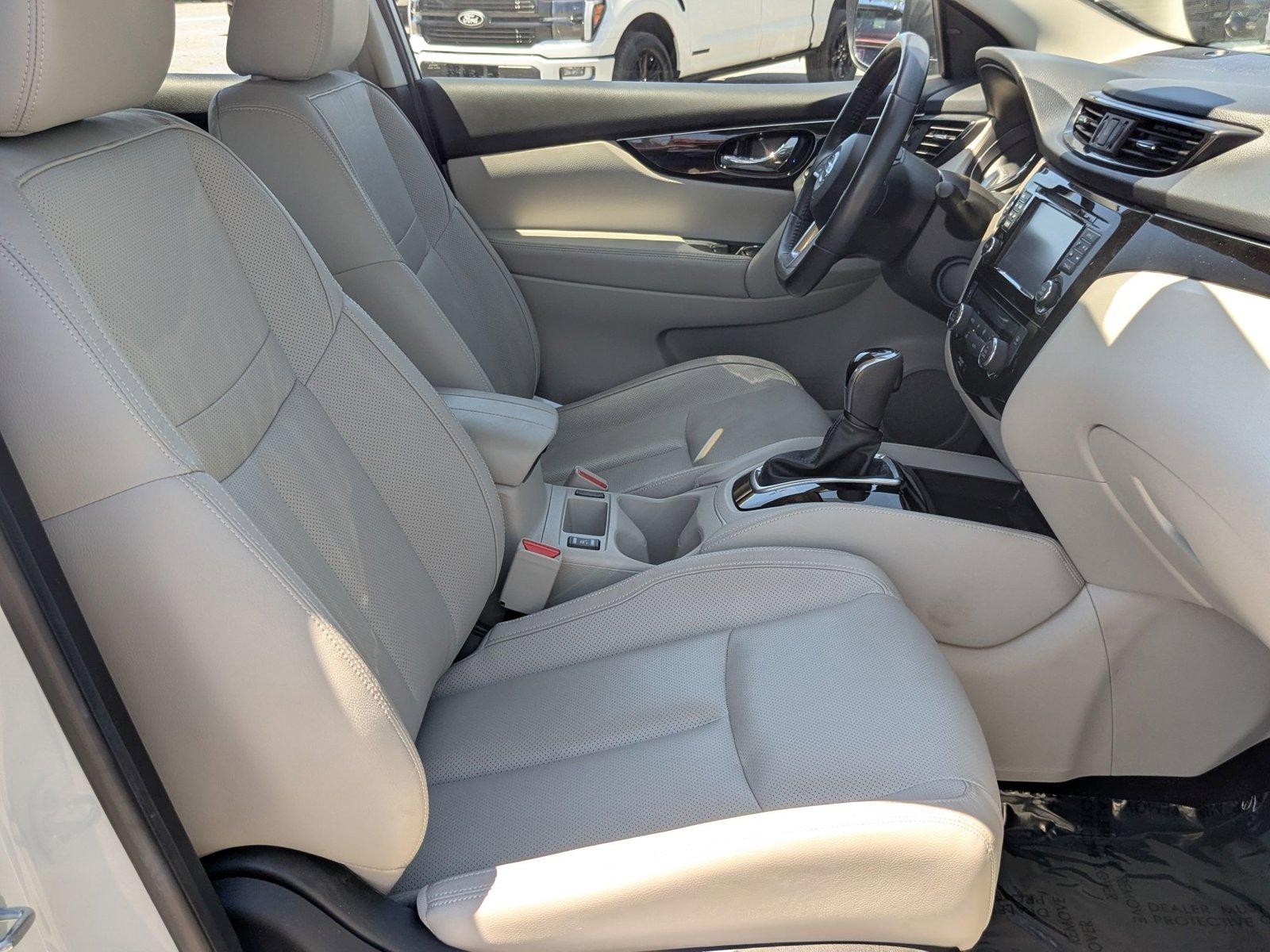 2018 Nissan Rogue Sport Vehicle Photo in St. Petersburg, FL 33713