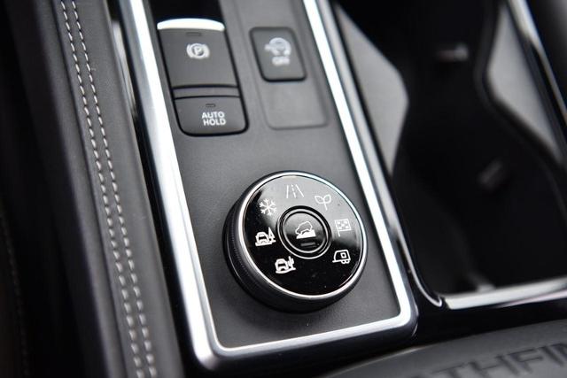 2023 Nissan Pathfinder Vehicle Photo in Ballwin, MO 63011