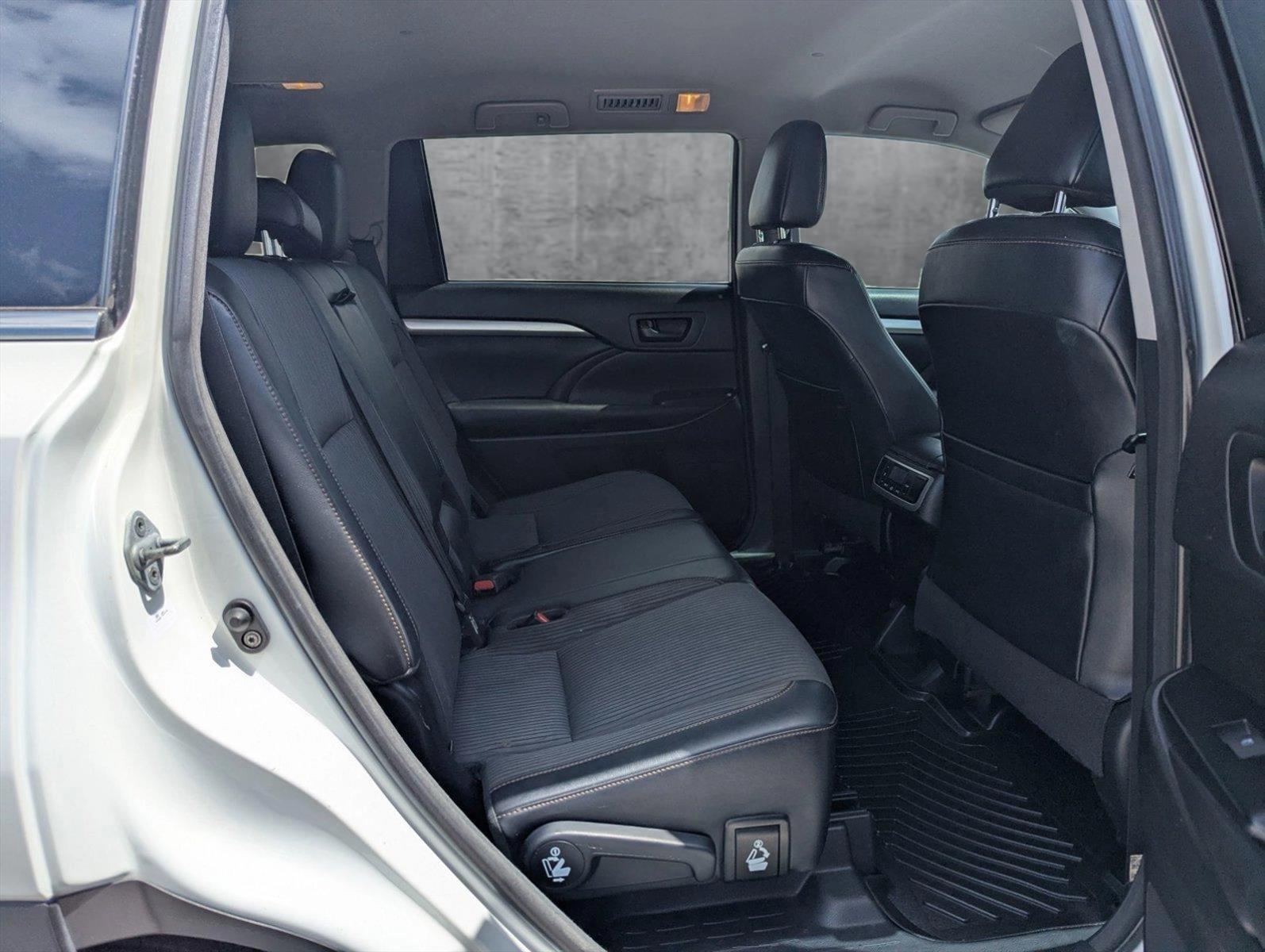 2017 Toyota Highlander Vehicle Photo in Corpus Christi, TX 78415