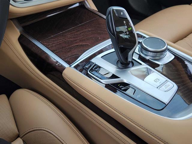2022 BMW 740i Vehicle Photo in PLANO, TX 75024