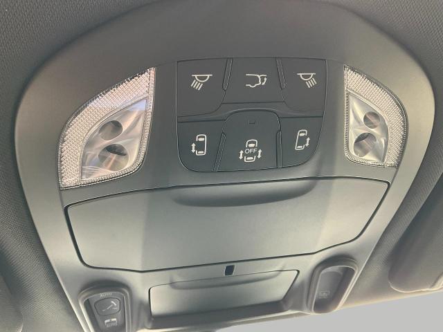 2025 Chrysler Pacifica Vehicle Photo in Kaukauna, WI 54130