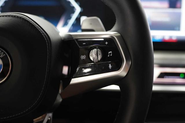 2023 BMW 760i xDrive Vehicle Photo in GRAPEVINE, TX 76051