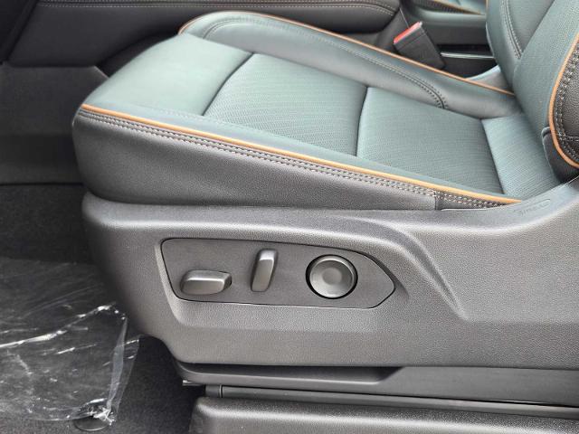 2025 GMC Yukon Vehicle Photo in DALLAS, TX 75209-3016