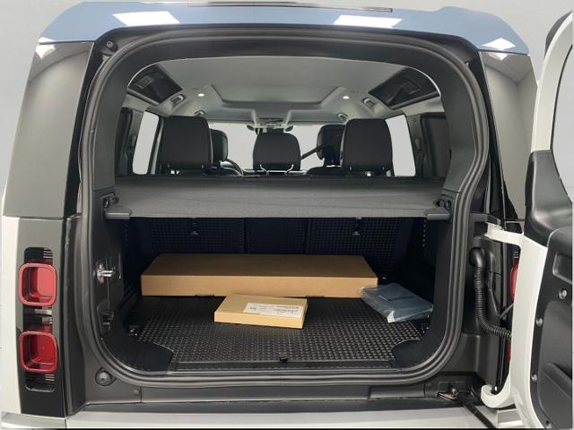 2025 Defender Vehicle Photo in Appleton, WI 54913