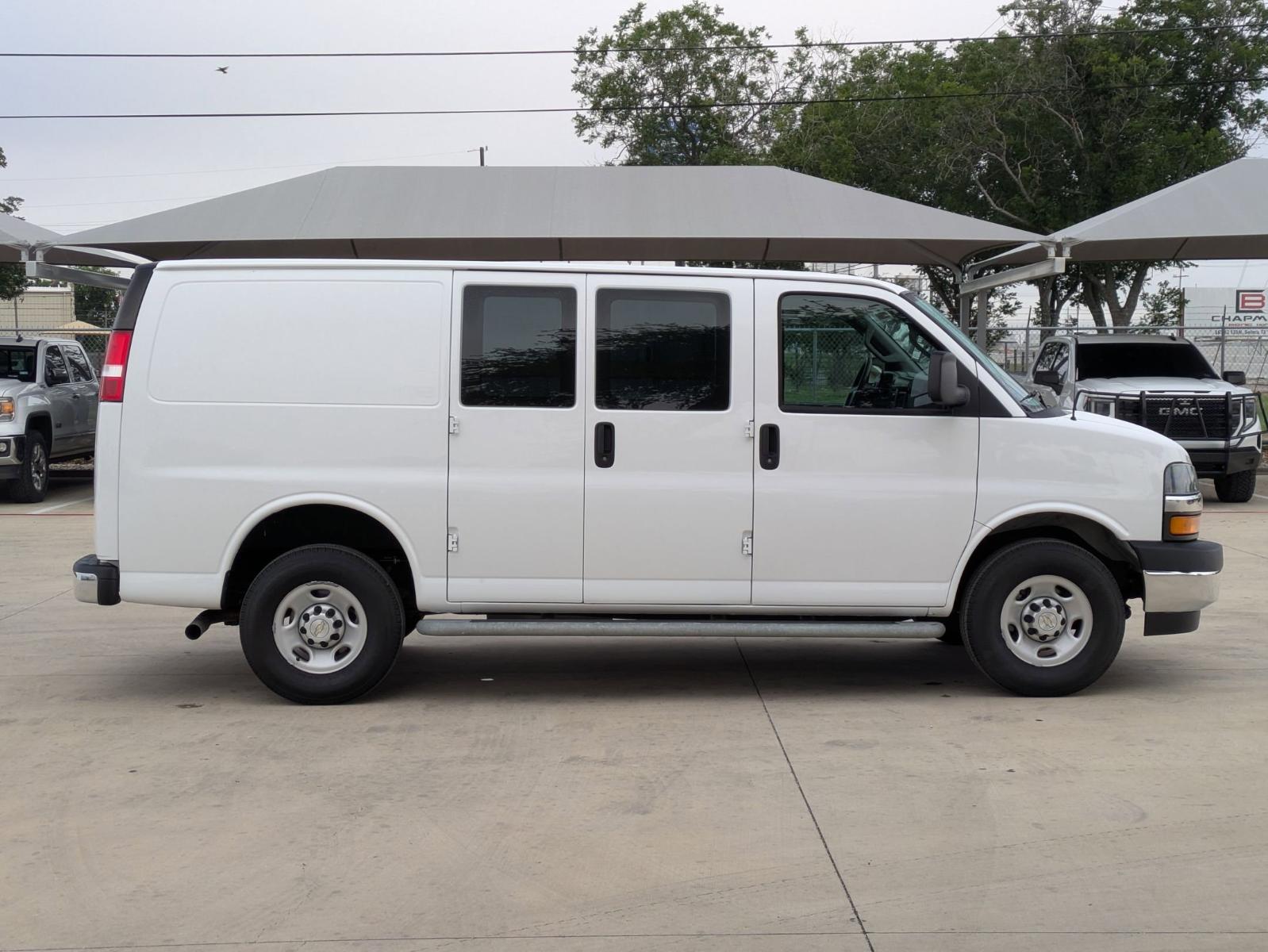 2023 Chevrolet Express Cargo 2500 Vehicle Photo in SELMA, TX 78154-1460
