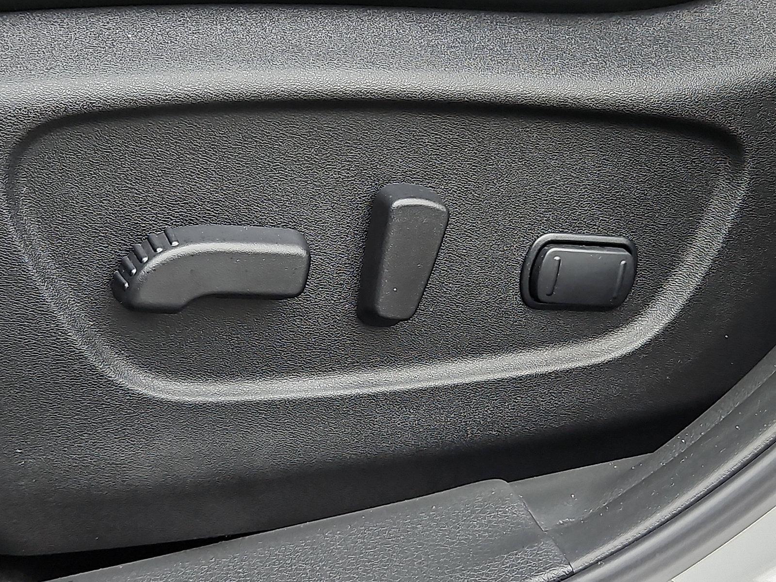 2022 Nissan Rogue Sport Vehicle Photo in Jenkintown, PA 19046