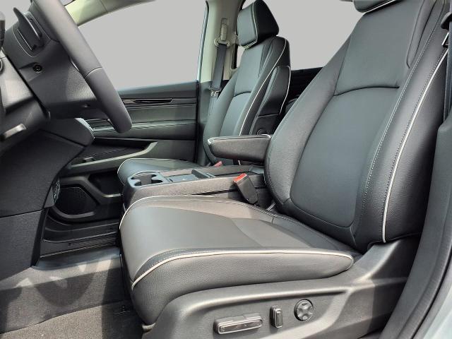 2025 Honda Odyssey Vehicle Photo in Oshkosh, WI 54904