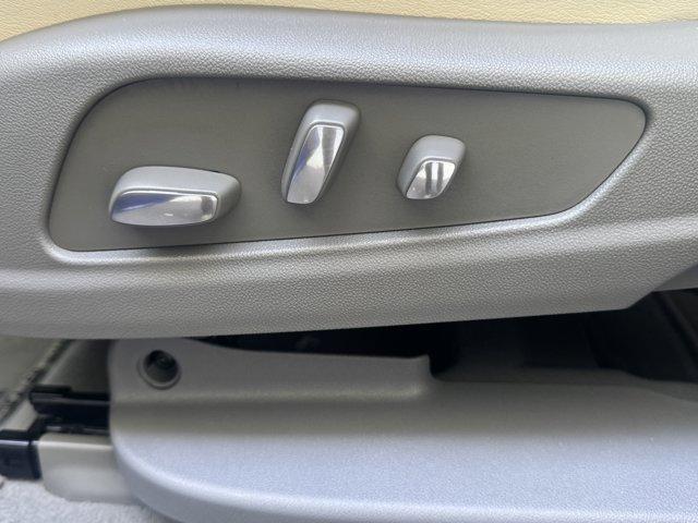 2024 Cadillac XT6 Vehicle Photo in LEOMINSTER, MA 01453-2952
