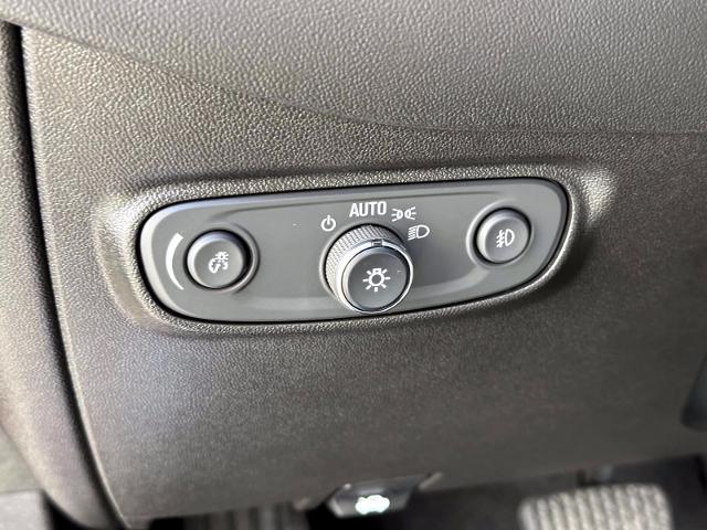 2022 Chevrolet Equinox Vehicle Photo in Roslyn, NY 11576