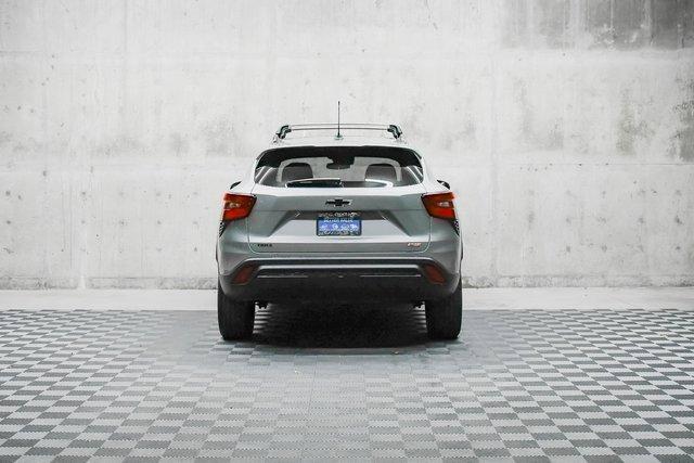 2025 Chevrolet Trax Vehicle Photo in EVERETT, WA 98203-5662