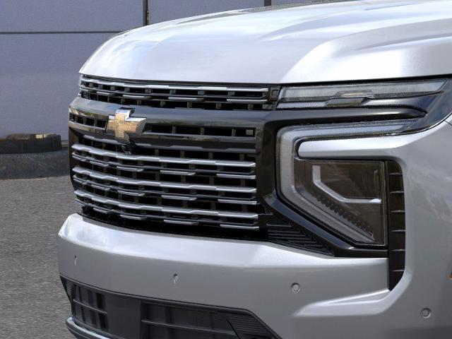 2025 Chevrolet Suburban Vehicle Photo in KANSAS CITY, MO 64114-4502