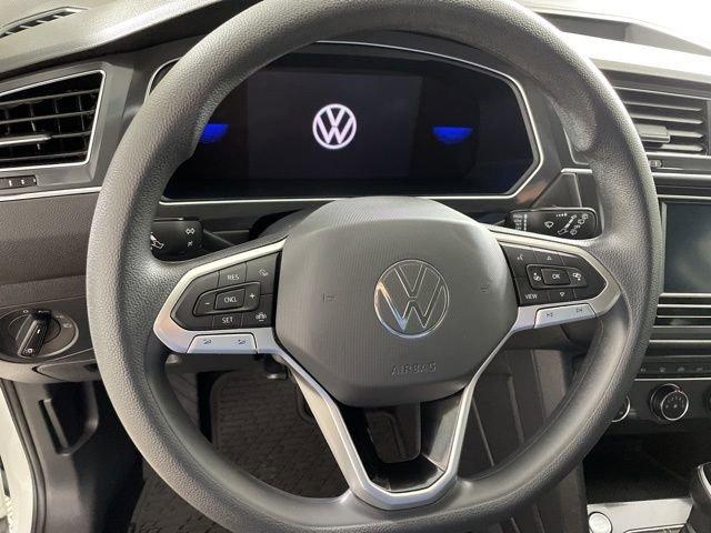 2023 Volkswagen Tiguan Vehicle Photo in PHOENIX, AZ 85014-3381