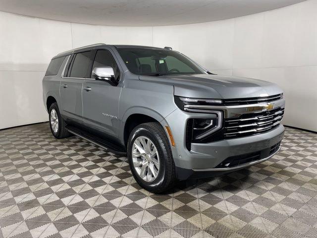 2025 Chevrolet Suburban Vehicle Photo in PHOENIX, AZ 85014-3381