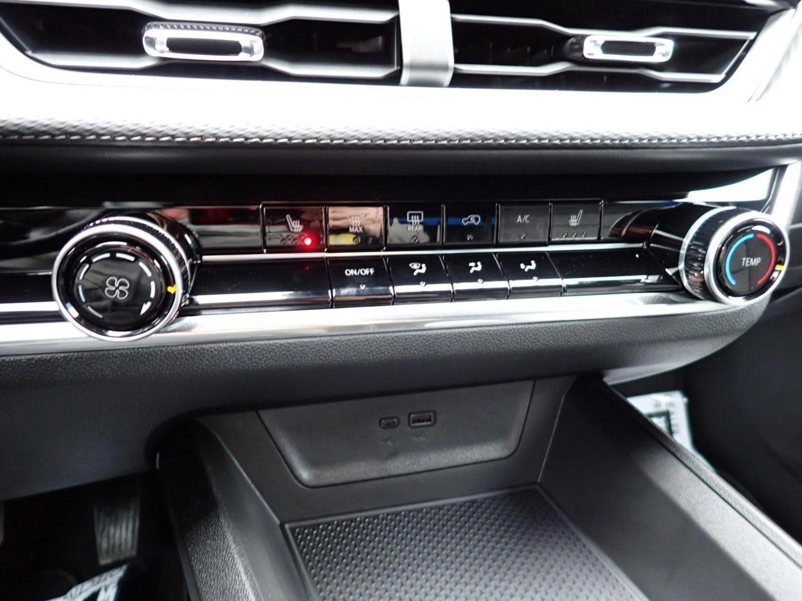 2025 Chevrolet Equinox Vehicle Photo in DENVER, CO 80221-3610