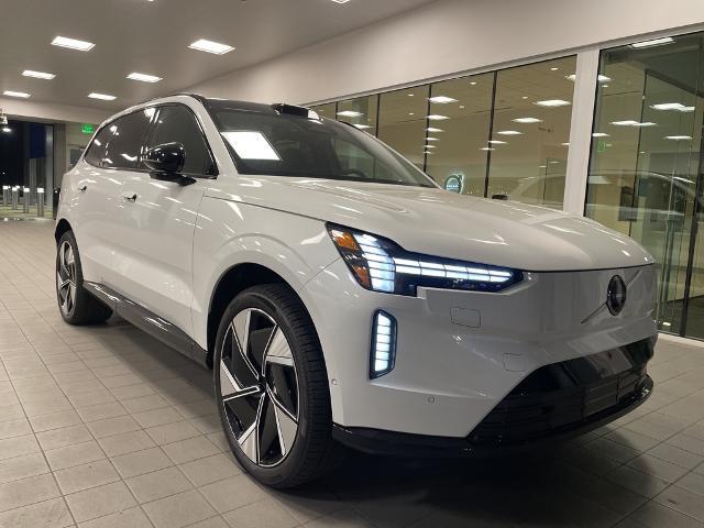 2025 Volvo EX90 Vehicle Photo in Grapevine, TX 76051