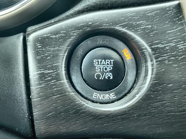 2016 Jeep Grand Cherokee Vehicle Photo in WILLIAMSVILLE, NY 14221-2883