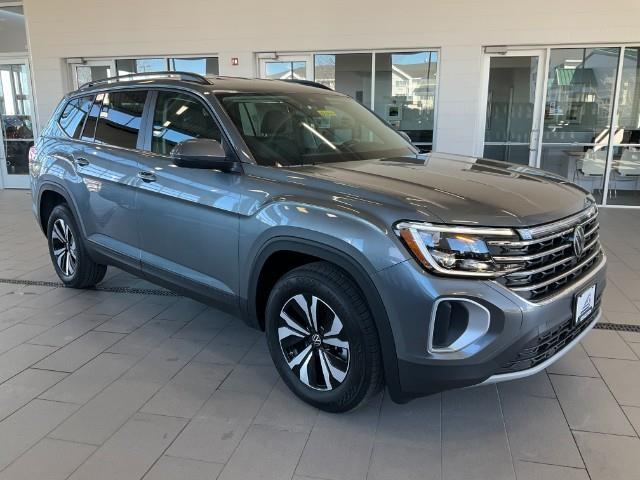 2025 Volkswagen Atlas Vehicle Photo in Oshkosh, WI 54904