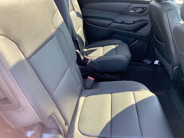 2020 Chevrolet Traverse Vehicle Photo in MOON TOWNSHIP, PA 15108-2571