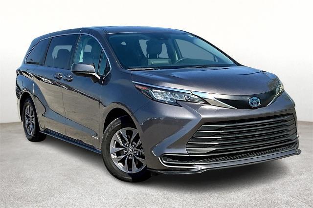 2021 Toyota Sienna Vehicle Photo in Tulsa, OK 74145