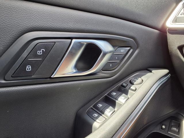 2024 BMW 330e Vehicle Photo in Tampa, FL 33612