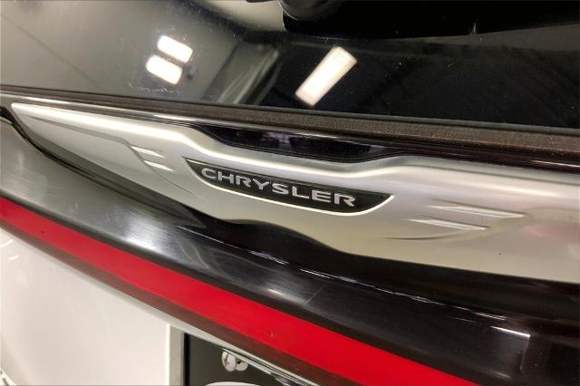 2023 Chrysler Pacifica Vehicle Photo in Kansas City, MO 64114