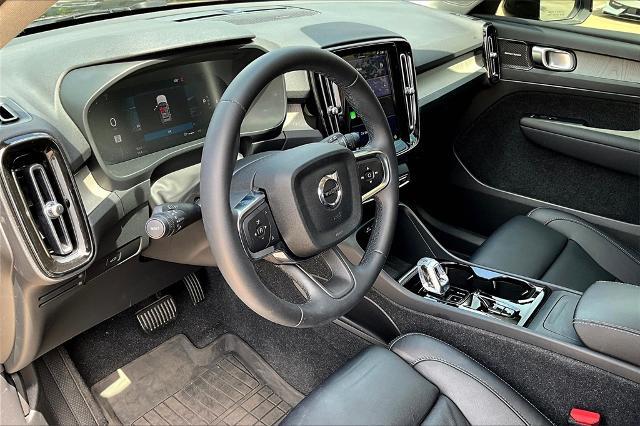 2023 Volvo XC40 Vehicle Photo in Houston, TX 77007