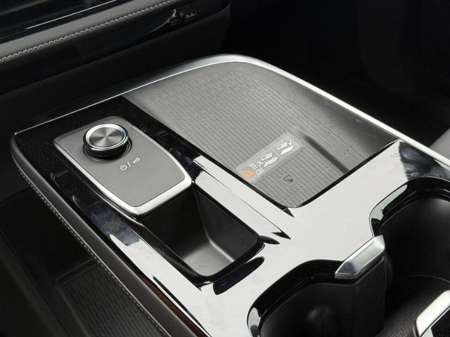 2025 Buick Enclave Vehicle Photo in COLUMBIA, MO 65203-3903