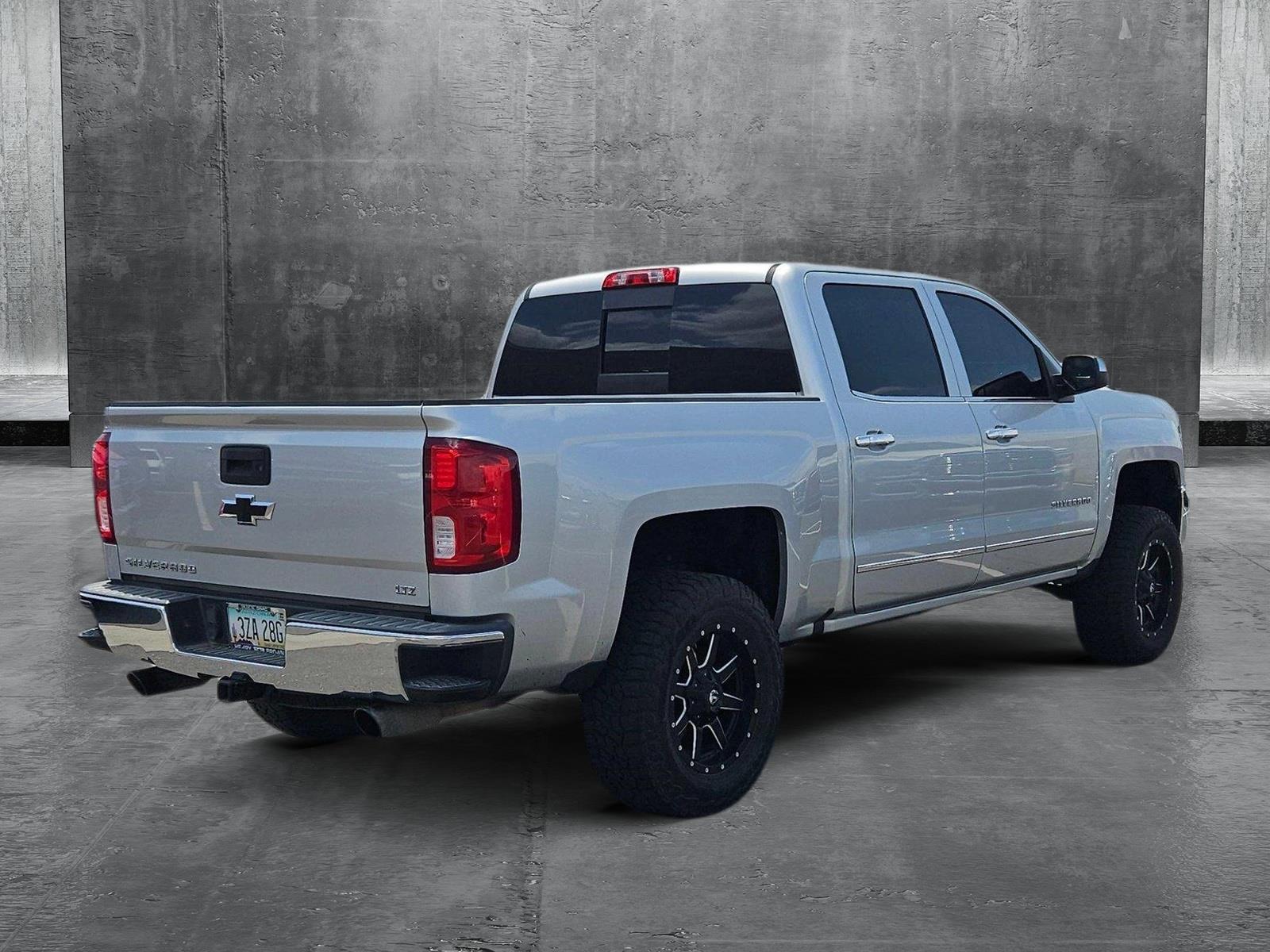 2018 Chevrolet Silverado 1500 Vehicle Photo in GILBERT, AZ 85297-0446