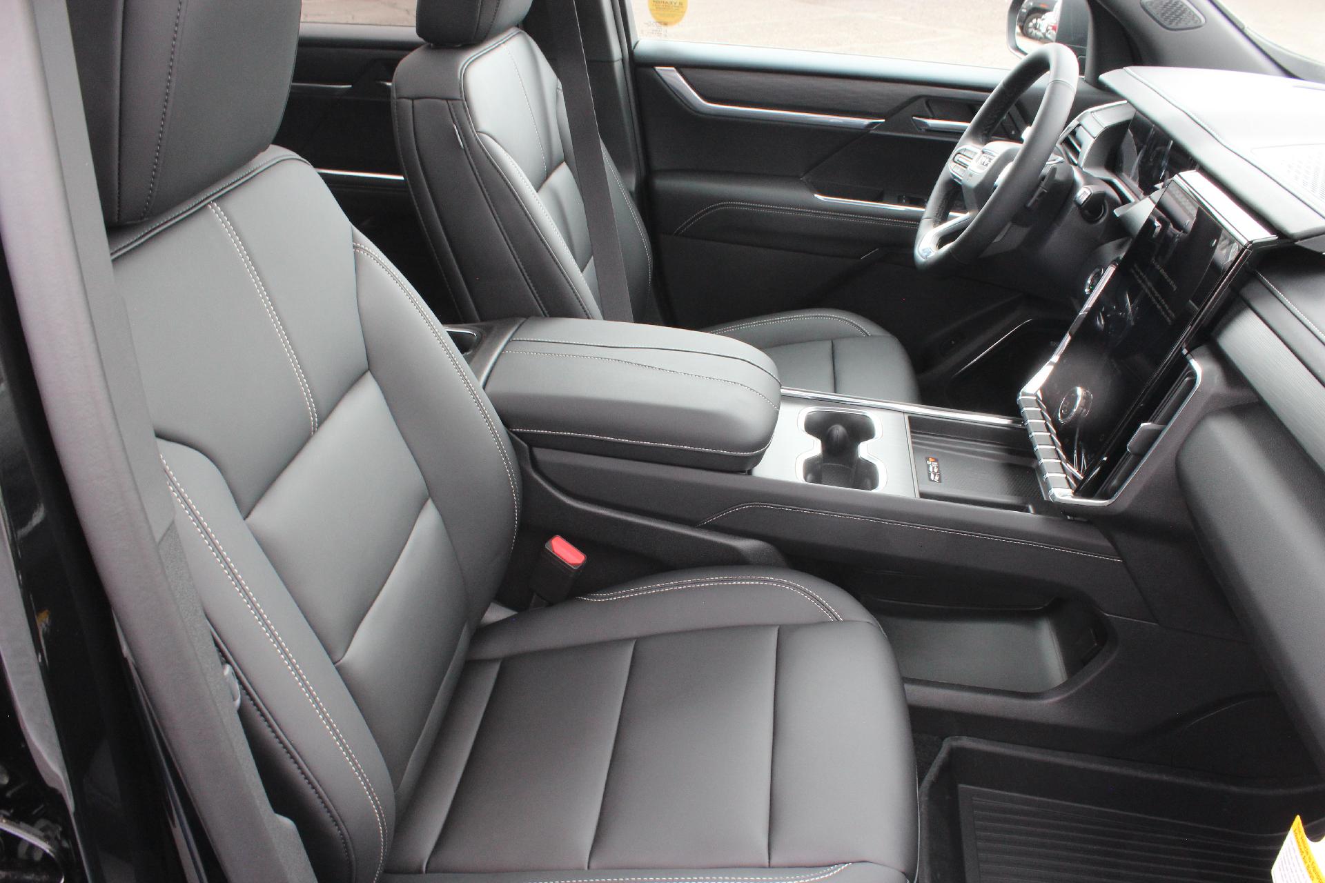 2025 GMC Acadia Vehicle Photo in AURORA, CO 80012-4011
