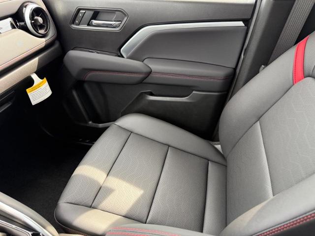 2025 Chevrolet Colorado Vehicle Photo in COLUMBIA, MO 65203-3903