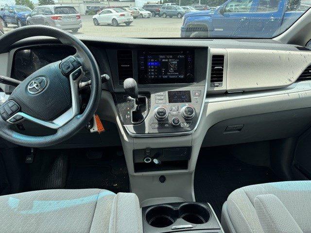 2016 Toyota Sienna Vehicle Photo in Mechanicsburg, PA 17050-1707