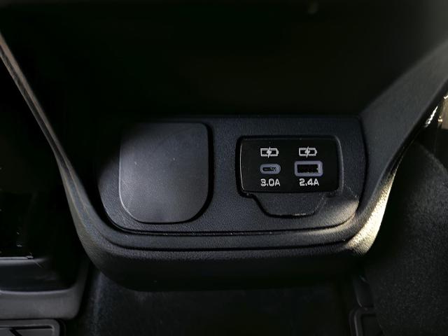 2024 Subaru Ascent Vehicle Photo in Green Bay, WI 54304