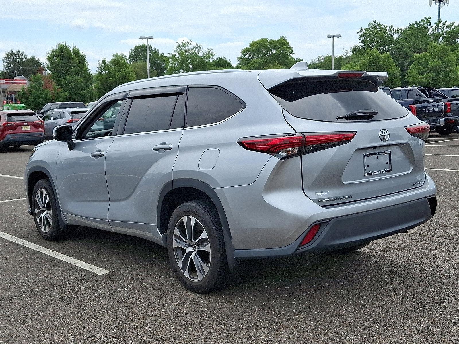 2021 Toyota Highlander Vehicle Photo in Trevose, PA 19053