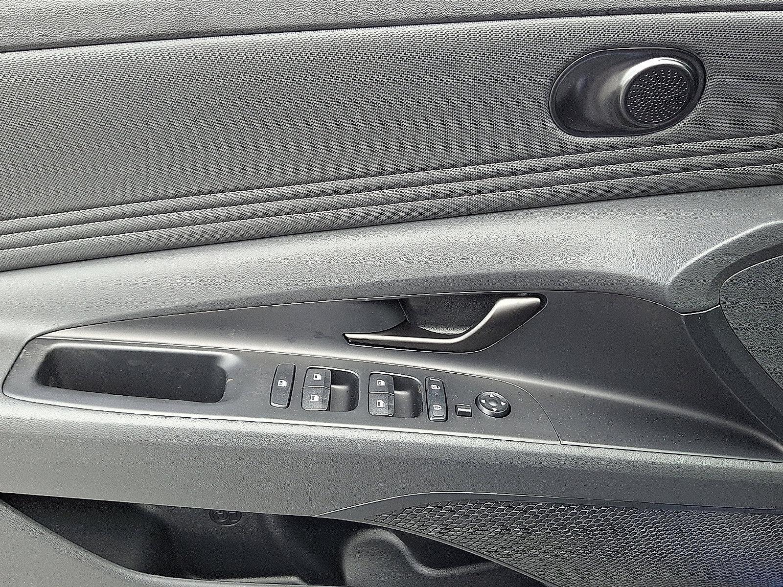 2025 Hyundai ELANTRA Vehicle Photo in Harrisburg, PA 17111