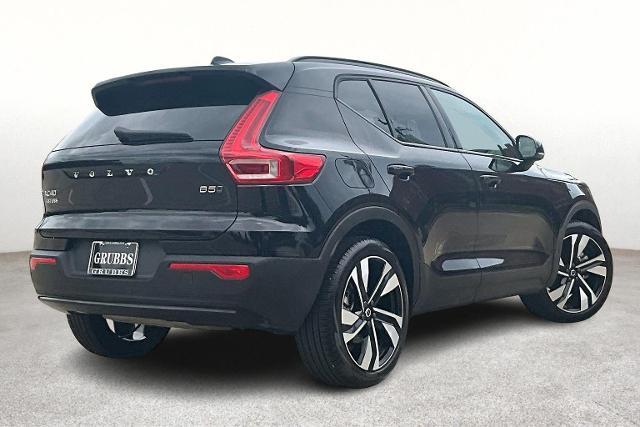 2025 Volvo XC40 Vehicle Photo in Houston, TX 77007