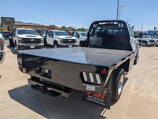 2024 Chevrolet Silverado Chassis Cab Vehicle Photo in ENGLEWOOD, CO 80113-6708