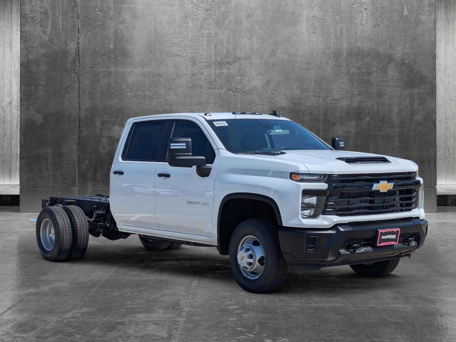 2025 Chevrolet Silverado 3500 HD Chassis Cab Vehicle Photo in CORPUS CHRISTI, TX 78412-4902