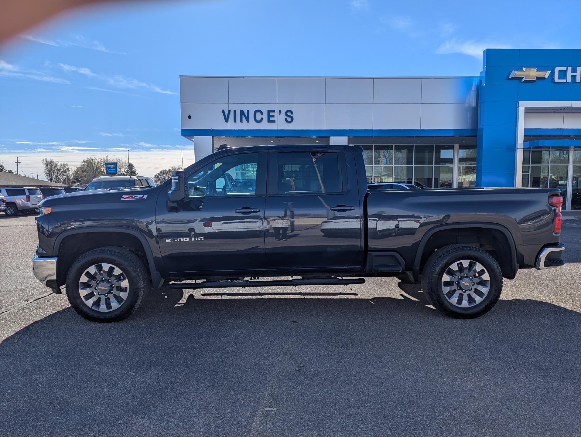 Used 2024 Chevrolet Silverado 2500HD LT with VIN 2GC4YNE77R1133059 for sale in Burlington, CO